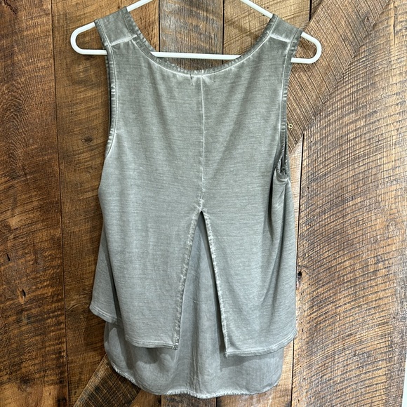 Crosby light avocado green split back tank top - Picture 5 of 6